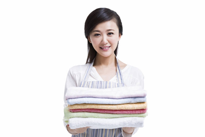 东方人,成年人,中年人,老年人,一个人,家庭主妇,笑,微笑,露齿笑,横图,留白,抠图,白色背景,正面,家务,快乐,幸福,北京,中国,亚洲,仅一个女性,仅一个人,一排,握,堆叠,整齐,围裙,折叠,注视,休闲装,干净,排列,毛巾,观察,看,站着,仅一个中年女性,握着,摄影,介绍,生活方式,观看,察看,卫生,消毒,享乐,洗衣房,队列,关注,清新,肖像,出示,东亚,柔和,老年女性,女人,女性,中年女性,亚洲人,中国人,清洗,洗涤,半身,彩图,影棚拍摄,欢乐,例行公事,家务劳动,bj175