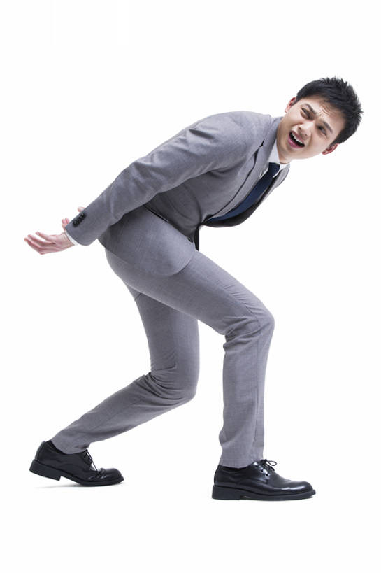 东方人,成年人,中年人,一个人,商务人士,商务男性,竖图,留白,抠图,白色背景,侧面,衬衫,西装,商务,北京,中国,亚洲,仅一个男性,仅一个人,仅一个中年男性,弯腰,咬,套装,正装,沮丧,领带,现代,背着,扛,站着,表情,皱眉,重量,压力,摄影,幽默,咬着,忧虑,消极,运送,决心,努力,痛苦,商务装,情绪,工薪阶层,东亚,求职,一套,斗争,责任,认真,男人,男性,中年男性,亚洲人,中国人,白领,上班族,彩图,全身,影棚拍摄,衬衣,办公室职员,bj175