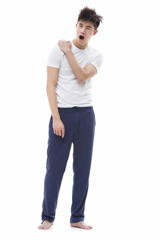 东方人,成年人,肩,一个人,竖图,留白,抠图,白色背景,正面,按摩,北京,中国,亚洲,仅一个男性,仅一个人,凌乱,休闲装,光脚,现代,起床,仅一个年轻男性,打哈欠,站着,张嘴,疲倦,赤脚,放松,搭,摄影,床头,生活方式,疲劳,疲惫,早晨,染发,搭着,消极,困乏,张大嘴巴,东亚,疲乏,委顿,疲困,疲顿,疲钝,倦怠,怠倦,怠惰,男人,男性,年轻男性,亚洲人,中国人,年轻人,张开嘴,彩图,全身,影棚拍摄,乱发,摆拍,bj175