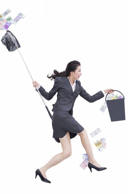 东方人,成年人,一个人,商务人士,商务女性,跑,笑,微笑,露齿笑,竖图,俯视,留白,抠图,白色背景,西装,商务,快乐,兴奋,幸福,赚钱,北京,中国,亚洲,仅一个年轻女性,仅一个女性,仅一个人,握,追赶,套装,正装,桶,半空,玩,刺激,蝴蝶网,握着,财富,金融,投资,摄影,生活方式,收获,幽默,想象,东亚,套索,一套,货币,年轻女性,女人,女性,亚洲人,中国人,年轻人,彩图,全身,影棚拍摄,欢乐,bj175