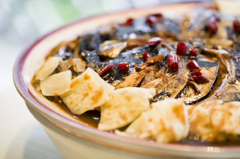 无人,横图,特写,吃饭,晚餐,午餐,静物,餐具,北京,中国,亚洲,丰富,鱼,熟食,香料,鱼肉,美味,食品,饮品,传统,饮食,餐饮,食物,饮料,碗,中国菜,摄影,膳食,可口,清新,中国文化,烧饼,东亚,主菜,适口,彩图,传统文化,鱼头泡饼,bj175