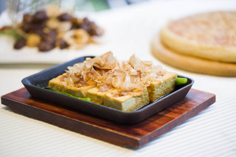 豆腐,无人,横图,特写,吃饭,晚餐,午餐,静物,餐具,北京,中国,亚洲,丰富,熟食,美味,食品,饮品,传统,饮食,餐饮,食物,饮料,盘子,中国菜,健康,摄影,膳食,可口,清新,中国文化,东亚,主菜,健康食物,适口,彩图,装饰菜,传统文化,bj175