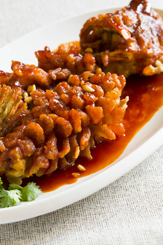 无人,竖图,特写,吃饭,晚餐,午餐,静物,餐具,北京,中国,亚洲,鱼,熟食,鱼肉,美味,食品,饮品,传统,松子,饮食,餐饮,食物,饮料,盘子,中国菜,摄影,膳食,可口,清新,中国文化,东亚,主菜,适口,粤菜,彩图,装饰菜,传统文化,bj175