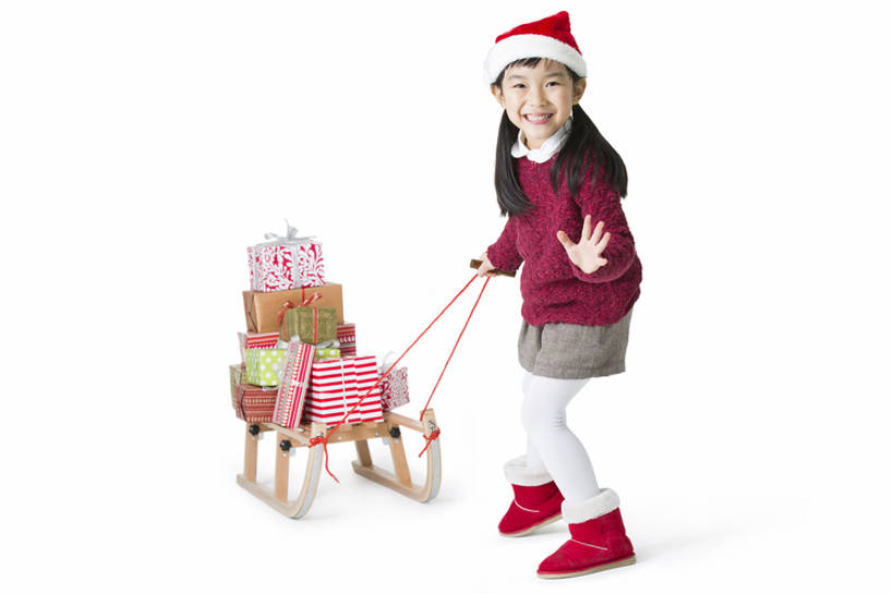 东方人,儿童,一个人,站,拉,笑,微笑,露齿笑,横图,留白,抠图,白色背景,正面,毛衣,快乐,自由,幸福,纯洁,运气,礼物,帽子,北京,中国,圣诞节,亚洲,仅一个女性,仅一个人,握,堆叠,风俗,节日,丰富,庆祝,包装,包装纸,冬天,圣诞礼物,玩,挥手,注视,休闲装,靴子,传统,盒子,小孩,红色,观察,看,手势,站着,仅一个小孩,圣诞帽,活力,精神,可爱,乐趣,童年,童趣,无辜,握着,摄影,生长,观看,雪橇,察看,享乐,仪式,关注,问候,典礼,童真,东亚,烂漫,无邪,纯净,制度,无忧无虑,天真,男孩,男人,男性,女孩,女人,女性,亚洲人,中国人,孩子,步行,站立,彩图,全身,影棚拍摄,装扮,欢乐,男生,女生,打手势,传统文化,递送,传统节日,bj175