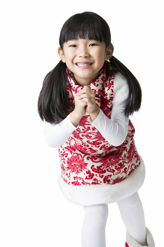 东方人,儿童,一个人,站,握手,笑,微笑,露齿笑,竖图,留白,抠图,白色背景,正面,快乐,自由,幸福,纯洁,运气,北京,中国,春节,新年,亚洲,仅一个女性,仅一个人,旗袍,风俗,节日,庆祝,冬天,半空,抬腿,注视,休闲装,靴子,传统,小孩,红色,观察,看,手势,站着,仅一个小孩,活力,精神,可爱,童年,童趣,无辜,摄影,生长,观看,张开双腿,单腿,察看,享乐,仪式,关注,中国文化,祝贺,问候,肖像,典礼,童真,东亚,烂漫,无邪,东亚文化,作揖,纯净,制度,展开双腿,无忧无虑,天真,男孩,男人,男性,女孩,女人,女性,亚洲人,中国人,孩子,搀手,拉手,手拉手,手握手,站立,彩图,影棚拍摄,传统服装,装扮,欢乐,拜年,男生,女生,打手势,伸展双腿,传统文化,摆拍,传统节日,bj175