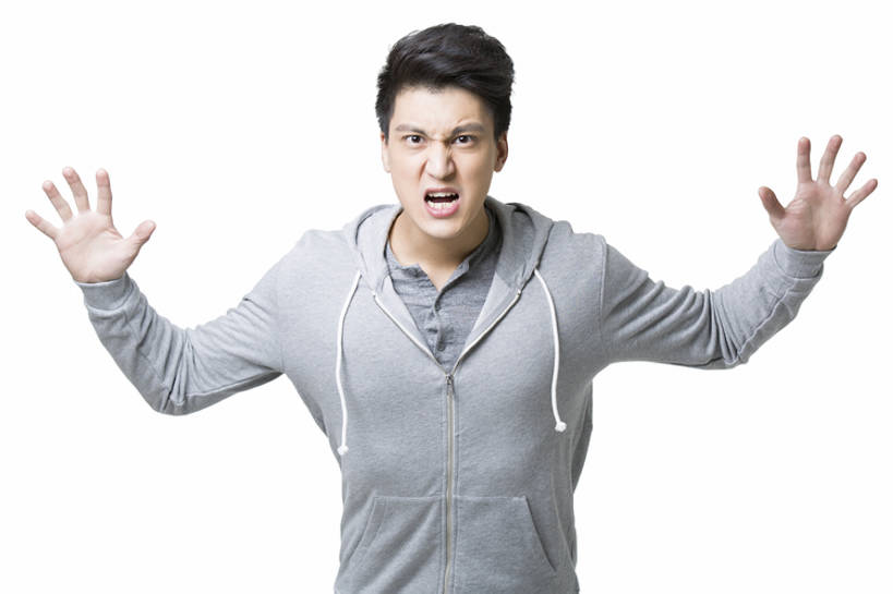 东方人,成年人,一个人,横图,抠图,白色背景,正面,北京,中国,亚洲,仅一个男性,仅一个人,生气,大喊,注视,休闲装,仅一个年轻男性,观察,看,站着,张嘴,表情,皱眉,压力,愤怒,摄影,观看,尖叫,悲伤,察看,伤心,难过,忧虑,关注,消极,扮鬼脸,情绪,张大嘴巴,东亚,挫败,悲哀,哀痛,悲戚,悲痛,男人,男性,年轻男性,亚洲人,中国人,年轻人,张开嘴,张开手臂,半身,彩图,影棚拍摄,bj175