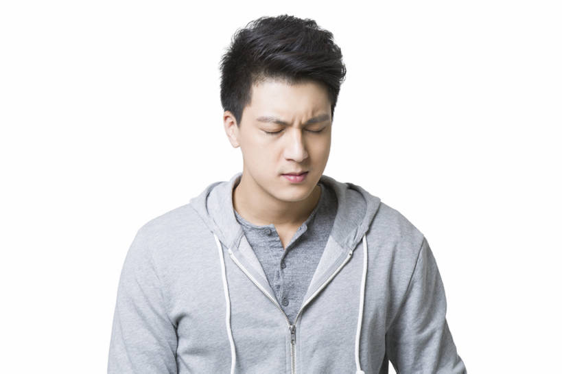 东方人,成年人,一个人,横图,抠图,白色背景,正面,北京,中国,亚洲,仅一个男性,仅一个人,沮丧,生气,休闲装,仅一个年轻男性,站着,皱眉,想,压力,沉思,愤怒,摄影,恼怒,悲伤,愤慨,伤心,难过,怒气,气愤,忧虑,发怒,怒火,消极,问题,情绪,脾气,东亚,忿怒,怨恨,强烈,挫败,悲哀,哀痛,悲戚,悲痛,气忿,愤恨,肝火,激动,男人,男性,年轻男性,亚洲人,中国人,年轻人,闭着眼睛,半身,彩图,影棚拍摄,闷闷不乐,bj175