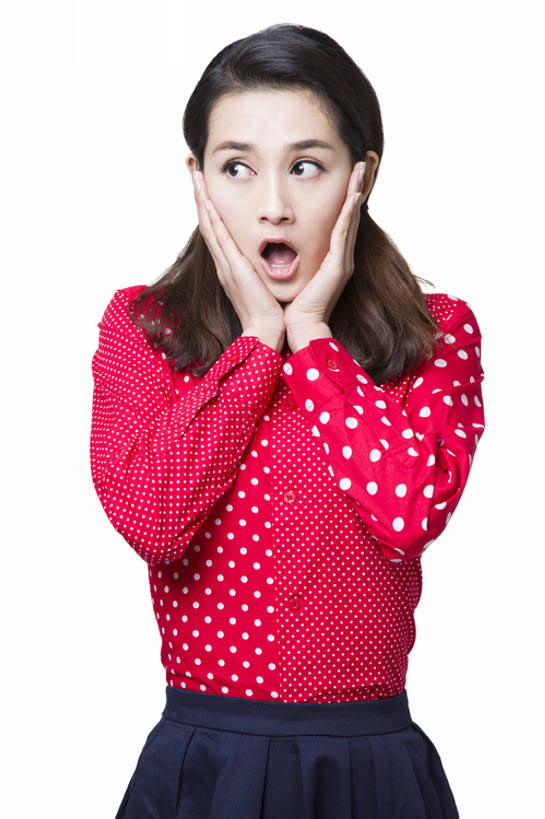 东方人,成年人,一个人,竖图,抠图,白色背景,正面,时尚,北京,中国,亚洲,仅一个年轻女性,仅一个女性,仅一个人,撑,托腮,现代,托,站着,张嘴,表情,斜视,摄影,害怕,幽默,惊吓,恐怖,托下巴,张大嘴巴,东亚,震惊,年轻女性,女人,女性,亚洲人,中国人,年轻人,张开嘴,彩图,影棚拍摄,bj175