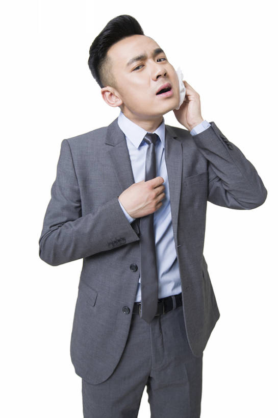 东方人,成年人,一个人,商务人士,商务男性,竖图,白天,抠图,白色背景,正面,衬衫,西装,商务,北京,中国,亚洲,仅一个男性,仅一个人,擦,握,套装,正装,领带,倾斜,热,注视,仅一个年轻男性,纸巾,观察,看,站着,张嘴,职业,表情,压力,握着,摄影,汗水,生活方式,观看,幽默,察看,变形,忧虑,关注,消极,商务装,问题,情绪,歪,张大嘴巴,工薪阶层,东亚,一套,挫败,男人,男性,年轻男性,亚洲人,中国人,年轻人,白领,上班族,张开嘴,彩图,影棚拍摄,衬衣,广角,bj175
