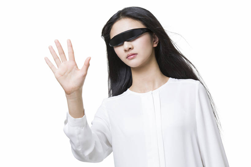 东方人,成年人,一个人,举,横图,白天,抠图,白色背景,正面,时尚,信心,互联网,技术,北京,中国,亚洲,仅一个年轻女性,仅一个女性,仅一个人,屏幕,器材,眼镜,触摸屏,倾斜,休闲装,现代,黑色,托,站着,幻想,活力,摄影,生活方式,便利,创造力,科学技术,酷,效率,便携式,想象,自动化,东亚,无线电技术,年轻女性,女人,女性,亚洲人,中国人,年轻人,长发,触摸,沟通,举起,举手,举着,向上举,向上伸,向上托,半身,彩图,影棚拍摄,多媒体,传媒,bj175