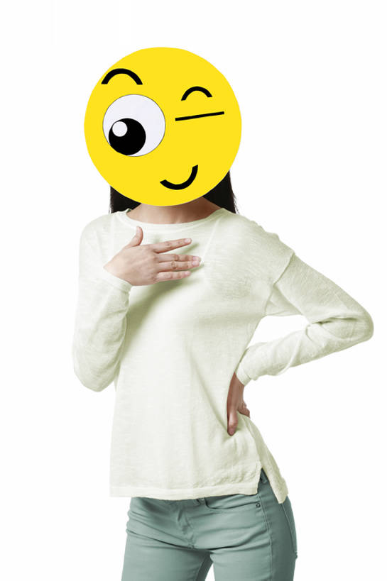 东方人,成年人,脸,头,脸颊,一个人,微笑,竖图,留白,抠图,白色背景,正面,时尚,快乐,幸福,纯洁,互联网,北京,中国,亚洲,仅一个年轻女性,仅一个女性,仅一个人,覆盖,圆形,标志,符号,面具,文字,记事本,注视,休闲装,标识,现代,手叉腰,本子,笔记本,观察,看,站着,概念,表情,卡通,可爱,淘气,童年,童趣,摄影,生活方式,观看,察看,创造力,笑脸,眨眼,隐藏,享乐,关注,标点,情绪,童真,东亚,烂漫,无邪,炫耀,天真,年轻女性,女人,女性,亚洲人,中国人,年轻人,头部,脸部,脸蛋,面部,彩图,影棚拍摄,欢乐,文字表情,颜表情,颜文字,拟人,表情符号,bj175