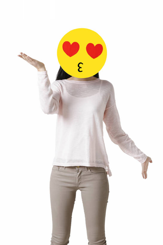 东方人,成年人,脸,头,眼睛,脸颊,一个人,举,竖图,留白,抠图,白色背景,正面,快乐,幸福,纯洁,互联网,北京,中国,亚洲,仅一个年轻女性,仅一个女性,仅一个人,覆盖,圆形,标志,符号,面具,文字,记事本,浪漫,注视,休闲装,标识,现代,吹气,红色,本子,笔记本,观察,看,手势,托,站着,概念,表情,撅嘴,卡通,调情,可爱,童年,童趣,摄影,生活方式,观看,幽默,察看,创造力,隐藏,享乐,关注,标点,情绪,童真,东亚,烂漫,无邪,天真,年轻女性,女人,女性,亚洲人,中国人,年轻人,心,心型,头部,脸部,脸蛋,面部,举起,举手,举着,亲吻,向上举,向上伸,向上托,张开手臂,彩图,影棚拍摄,爱,欢乐,文字表情,颜表情,颜文字,打手势,飞吻,拟人,表情符号,bj175