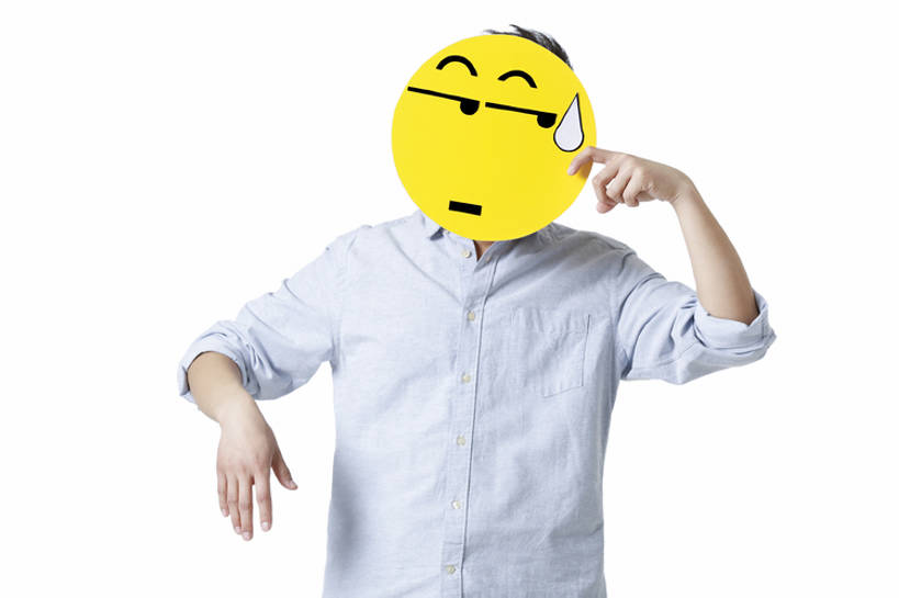 东方人,成年人,脸,头,脸颊,手,一个人,举,横图,留白,抠图,白色背景,正面,纯洁,互联网,北京,中国,亚洲,仅一个男性,仅一个人,擦,覆盖,圆形,标志,符号,面具,文字,记事本,休闲装,标识,现代,仅一个年轻男性,本子,笔记本,手势,托,站着,概念,表情,卡通,可爱,童年,童趣,斜视,摄影,汗水,生活方式,幽默,创造力,隐藏,标点,情绪,童真,东亚,烂漫,无邪,天真,男人,男性,年轻男性,亚洲人,中国人,年轻人,头部,脸部,脸蛋,面部,举起,举手,举着,向上举,向上伸,向上托,半身,彩图,影棚拍摄,困窘,文字表情,颜表情,颜文字,打手势,拟人,表情符号,惭愧,bj175