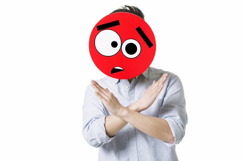 东方人,成年人,脸,头,眼睛,脸颊,一个人,横图,留白,抠图,白色背景,正面,失败,纯洁,拒绝,互联网,北京,中国,亚洲,仅一个男性,仅一个人,覆盖,十字形,圆形,标志,符号,面具,文字,记事本,注视,休闲装,标识,现代,仅一个年轻男性,红色,本子,笔记本,观察,看,手势,站着,概念,表情,卡通,可爱,童年,童趣,摄影,生活方式,观看,察看,眼球,创造力,隐藏,关注,消极,标点,问题,情绪,童真,东亚,烂漫,无邪,红脸,迷惑,天真,震惊,男人,男性,年轻男性,亚洲人,中国人,年轻人,头部,脸部,脸蛋,面部,半身,彩图,影棚拍摄,困窘,文字表情,颜表情,颜文字,打手势,拟人,表情符号,bj175