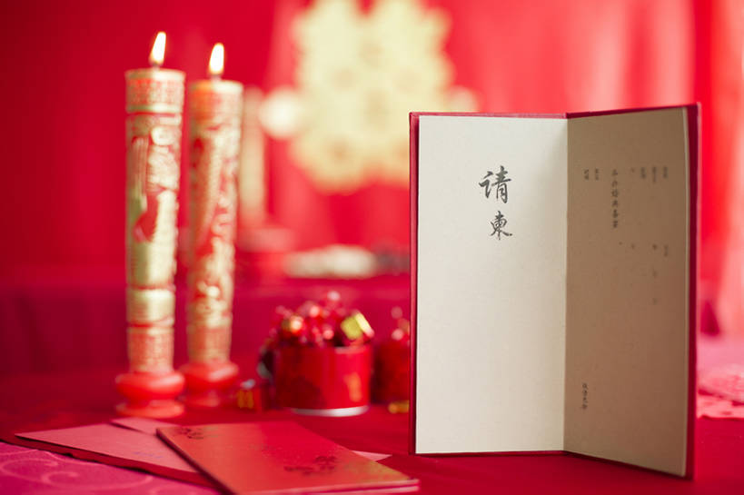 无人,横图,特写,留白,婚礼,快乐,幸福,运气,静物,蜡烛,北京,中国,亚洲,准备,开,风俗,庆祝,装饰,烛光,糖,古典,结婚,浪漫,传统,红色,点燃,喜庆,汉字,精神,摄影,纪念,花烛,仪式,风格,中国文化,典礼,古典风格,喜字,东亚,制度,彩图,影棚拍摄,高兴,请柬,传统文化,洞房,喜烛,bj175