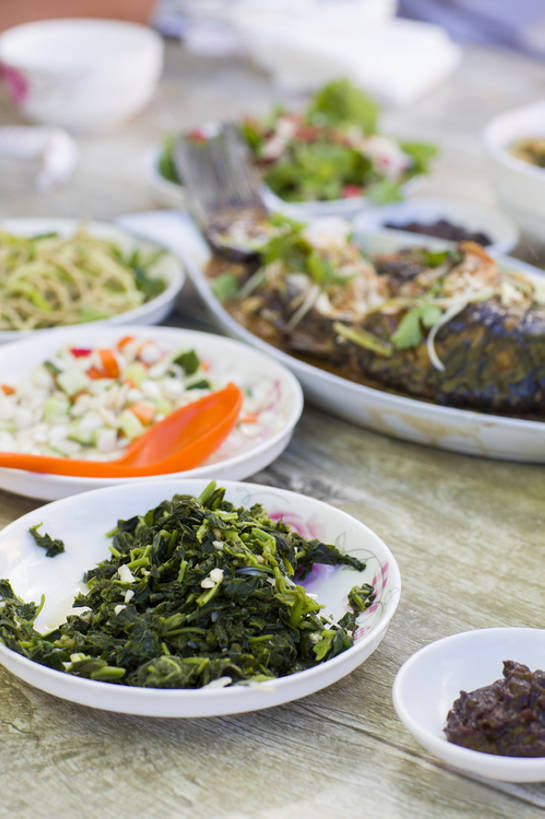 无人,竖图,白天,吃饭,桌子,蔬菜,北京,中国,亚洲,鱼,熟食,鱼肉,美味,食品,饮品,饮食,餐饮,食物,饮料,农家乐,盘子,健康,摄影,凉菜,有机食品,野菜,可口,肉制品,东亚,健康食物,适口,彩图,bj175