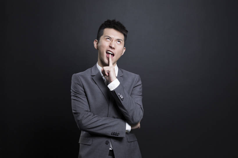 东方人,成年人,一个人,商务人士,商务男性,笑,微笑,露齿笑,横图,室内,留白,正面,衬衫,西装,商务,快乐,幸福,北京,中国,亚洲,仅一个男性,仅一个人,黑色背景,套装,正装,领带,现代,仅一个年轻男性,向上看,站着,张嘴,职业,淘气,想,摄影,生活方式,幽默,享乐,扮鬼脸,商务装,想象,张大嘴巴,工薪阶层,东亚,一套,男人,男性,年轻男性,亚洲人,中国人,年轻人,白领,上班族,张开嘴,半身,彩图,影棚拍摄,衬衣,欢乐,bj175