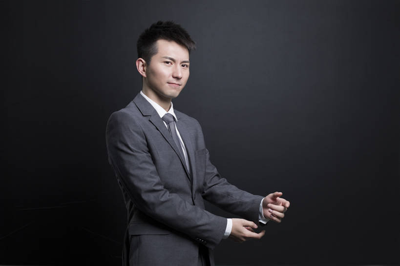 东方人,成年人,一个人,商务人士,商务男性,横图,室内,留白,正面,衬衫,西装,商务,报仇,北京,中国,亚洲,仅一个男性,仅一个人,黑色背景,套装,正装,生气,领带,注视,现代,仅一个年轻男性,观察,看,站着,职业,概念,皱眉,摄影,生活方式,观看,悲伤,察看,伤心,难过,关注,商务装,问题,工薪阶层,东亚,一套,悲哀,哀痛,悲戚,悲痛,认真,男人,男性,年轻男性,亚洲人,中国人,年轻人,白领,上班族,半身,彩图,影棚拍摄,衬衣,bj175