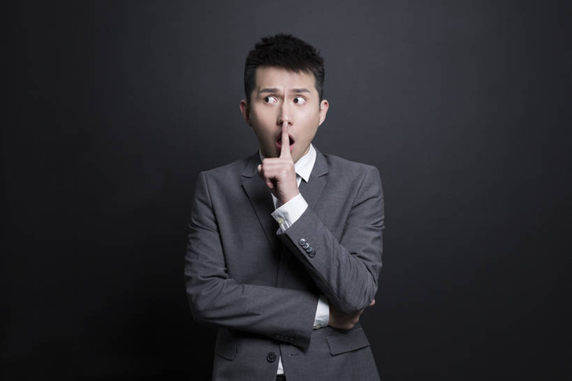 东方人,成年人,一个人,商务人士,商务男性,摸,横图,室内,留白,正面,衬衫,西装,商务,北京,中国,亚洲,仅一个男性,仅一个人,抚摸,黑色背景,套装,正装,领带,现代,仅一个年轻男性,手势,站着,张嘴,职业,表情,斜视,摄影,生活方式,害怕,幽默,惊吓,恐怖,商务装,张大嘴巴,工薪阶层,东亚,闭嘴,一套,惊骇,寂静,震惊,男人,男性,年轻男性,亚洲人,中国人,年轻人,白领,上班族,张开嘴,触摸,接触,半身,彩图,影棚拍摄,衬衣,打手势,bj175