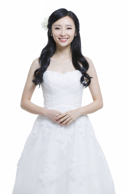 东方人,成年人,一个人,夫妻,新娘,笑,微笑,露齿笑,竖图,抠图,白色背景,正面,婚纱,爱情,婚礼,时尚,快乐,幸福,北京,中国,亚洲,仅一个年轻女性,仅一个女性,仅一个人,庆祝,浪漫,注视,现代,观察,看,站着,恩爱,恋人,摄影,生活方式,观看,察看,高雅,享乐,关注,肖像,东亚,新婚,开端,年轻女性,女人,女性,亚洲人,中国人,年轻人,夫妇,情侣,彩图,影棚拍摄,欢乐,伴侣,订婚,bj175