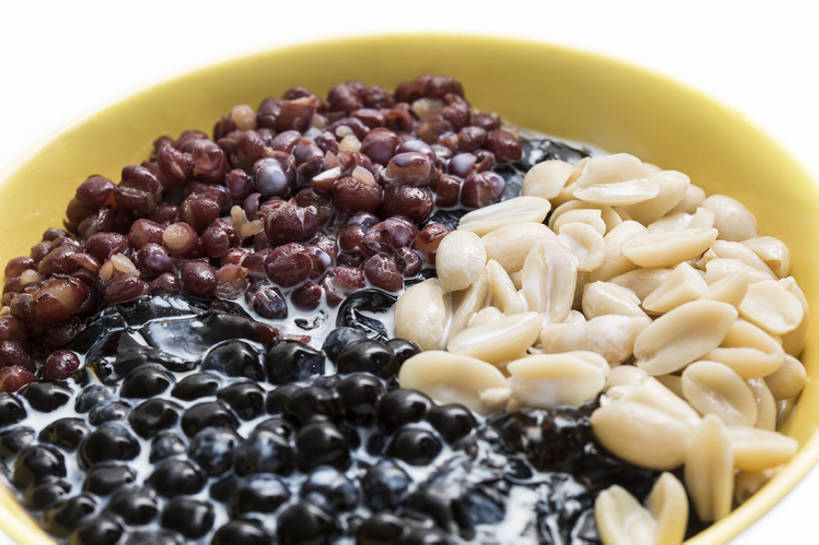 点心,牛奶,无人,横图,特写,留白,抠图,白色背景,豆,花生,静物,北京,中国,亚洲,融化,材料,美味,食品,甜点,甜品,饮品,饮食,食物,糕点,饮料,碗,甜食,健康,摄影,有机食品,混合,可口,清新,东亚,赤豆,健康食物,适口,彩图,影棚拍摄,仙草冻,bj175