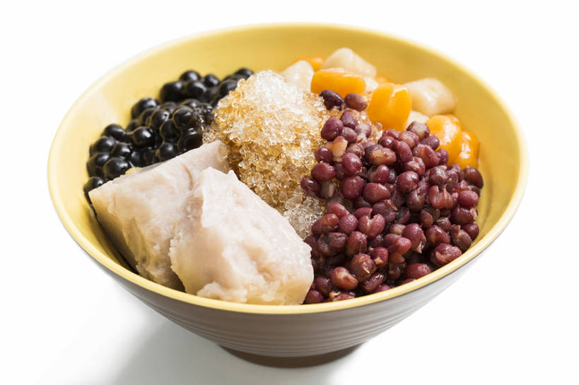 点心,无人,横图,特写,留白,抠图,白色背景,豆,静物,北京,中国,亚洲,融化,材料,冰,芋头,美味,食品,甜点,甜品,饮品,饮食,食物,糕点,饮料,碗,甜食,健康,摄影,有机食品,混合,可口,清新,东亚,赤豆,健康食物,适口,果露,彩图,影棚拍摄,芋圆,bj175