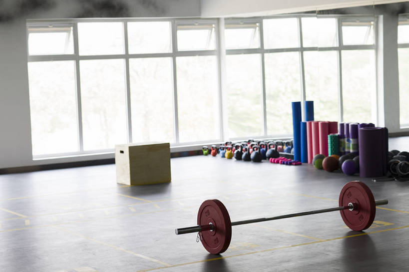 无人,健身房,横图,室内,白天,锻炼,运动,举重,杠铃,窗户,城市,北京,中国,亚洲,砝码,器材,运动器械,现代,盒子,健身器械,摄影,健美,瘦身,健身器材,塑形,东亚,彩图,运动器材,举重运动,健身俱乐部,bj175