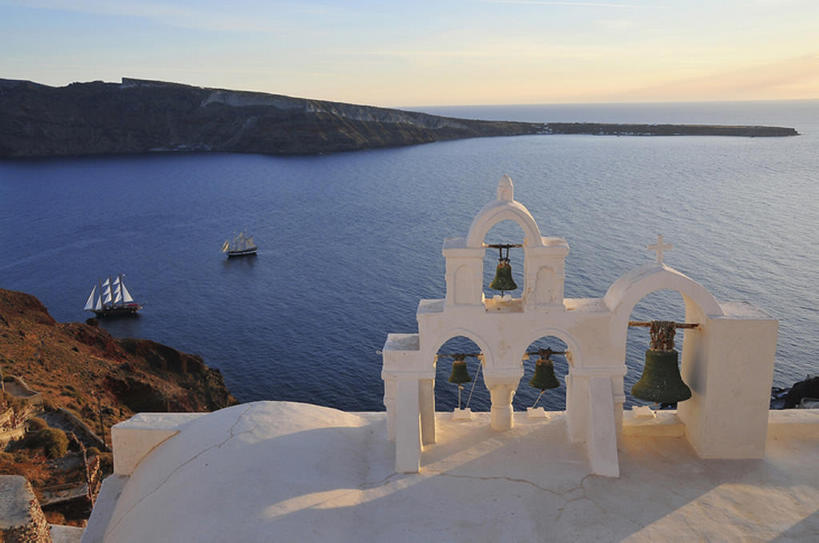 无人,教堂,横图,室外,海洋,建筑,希腊,欧洲,铃铛,地形,古典,风景,黄昏,摄影,建造,地中海,基克拉迪群岛,圣托里尼岛,希腊共和国,基克拉泽斯群岛,钟,海滩,彩图,bj175