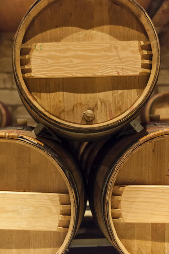 葡萄酒,无人,竖图,室内,储藏室,法国,欧洲,一排,堆叠,整齐,桶,酒类,传统,酒窖,排列,摄影,队列,波尔多,彩图,传统文化,bj175