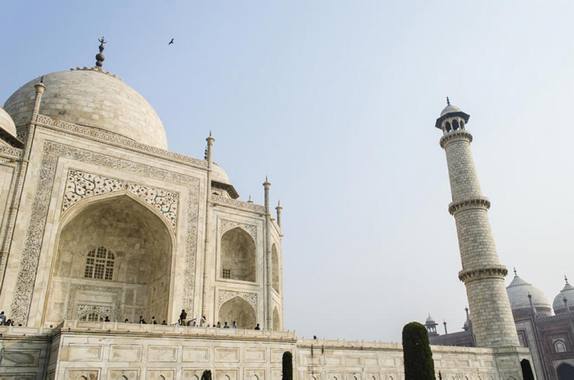 宫殿,横图,室外,白天,旅游,度假,名胜古迹,印度,亚洲,行人,游客,游人,许多人,历史,娱乐,路人,旅客,古代,风景,天空,一群人,享受,休闲,放松,摄影,宗教,建造,陵墓,伊斯兰,阿格拉,古代文明,过客,彩图,旅行,传统文化,建筑结构,bj175