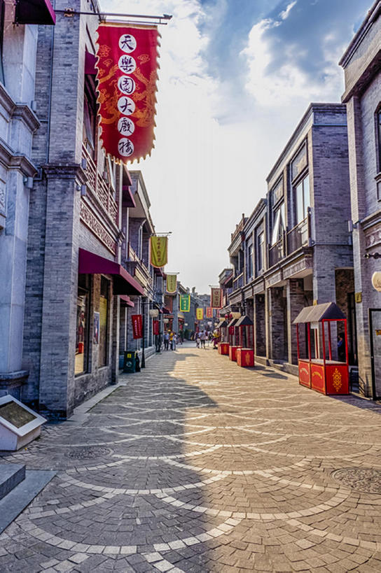 商店,竖图,室外,白天,旅游,名胜古迹,街道,北京,中国,亚洲,行人,游客,游人,路人,旅客,建造,东亚,过客,观光,前门大街,bj175