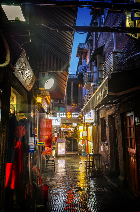 竖图,室外,夜晚,雨,上海,中国,亚洲,田子坊,建造,东亚,巷,bj175