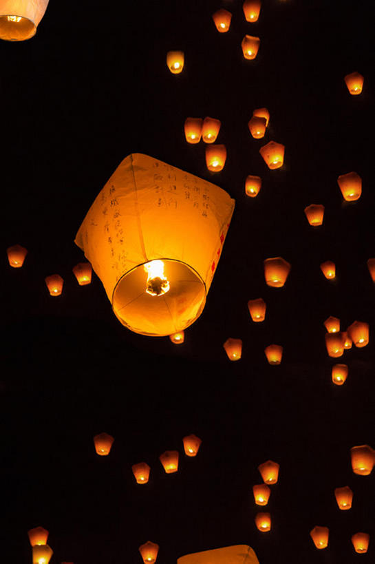 竖图,室外,夜晚,台湾,亚洲,丰富,灯笼,半空,天空,浮动,bj175