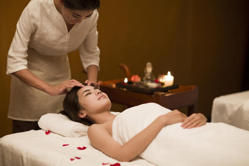 东方人,成年人,脸,头,脸颊,两个人,服务员,按摩师,美容师,美容院,横图,室内,正面,制服,按摩,美容,床,北京,中国,亚洲,护肤,包裹,纺织物,床单,美丽,被子,裸露,顾客,花瓣,毛巾,清洁,站着,保养,享受,休闲,健康,舒服,放松,服务,SPA水疗,保健,温泉浴场,摄影,生活方式,皮肤,保暖,光滑,贵宾,高雅,舒适,被单,享乐,化妆用品,裸,面部护理,面部按摩,透气,东亚,养颜,按摩床,防水,柔和,细腻,替代疗法,平滑,储水,耐磨,吸水,美化,年轻女性,女人,女性,亚洲人,中国人,年轻人,头部,脸部,脸蛋,面部,服务生,侍者,矿泉疗养地,躺着,仰卧,彩图,水疗,搓背床,理疗床,美容床,指压床,美人,bj175