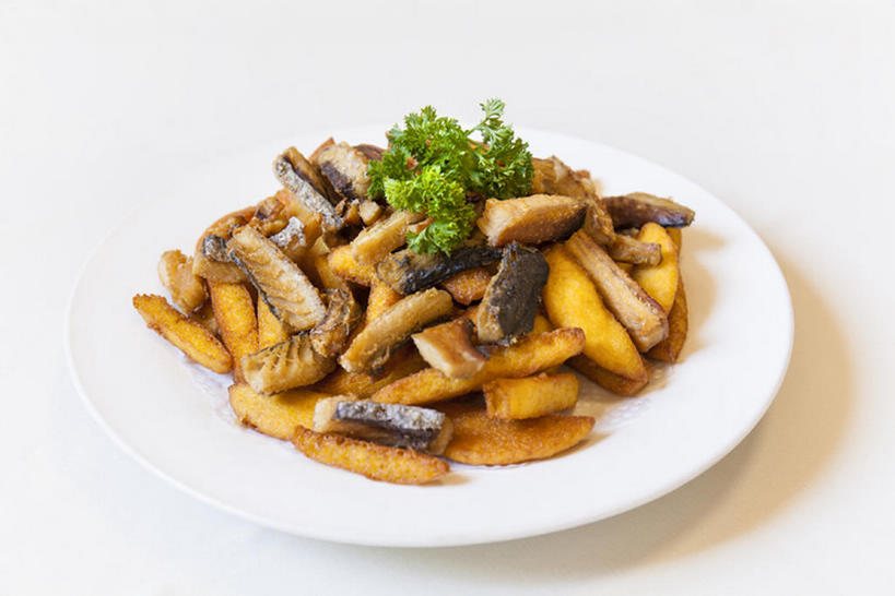 无人,横图,白色背景,静物,中国,亚洲,鱼,肉,熟食,油炸,鱼肉,美味,食品,饮品,饮食,餐饮,食物,饮料,盘子,中国菜,健康,摄影,膳食,可口,肉制品,东亚,健康食物,适口,彩图,影棚拍摄,装饰菜,bj175