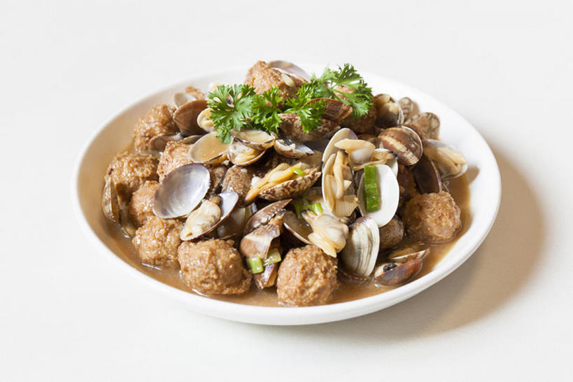 无人,横图,白色背景,静物,中国,亚洲,肉,熟食,食品,饮品,饮食,餐饮,食物,饮料,盘子,碗,中国菜,蛤,摄影,膳食,可口,中国文化,肉制品,东亚,适口,海产,彩图,影棚拍摄,装饰菜,bj175