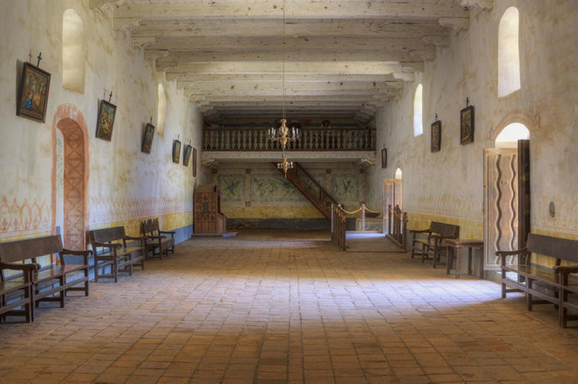 无人,教堂,横图,室内,白天,留白,窗户,门,天花板,建筑,椅子,美国,长椅,墙,拱门,大厅,摄影,宗教,砖地,基督教,旧的,加利福尼亚,彩图,礼拜堂,bj175