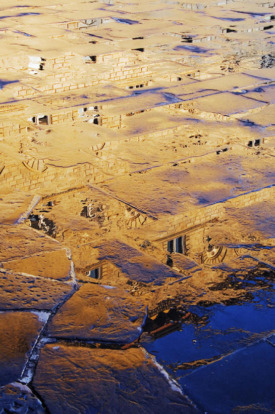 无人,竖图,室外,白天,抽象,石头,水,雨,城市,建筑,街道,路,意大利,佛罗伦萨,欧洲,湿,堆积,粗糙,反射,粉末,石子,古典,粉,摄影,建造,风化,毛糙,都市风光,旧的,托斯卡纳区,佛罗伦萨市政广场,粉状,粉剂,式样,水坑,风蚀,石化,风蚀地貌,岩石层,石块,岩石,彩图,粗拙,bj175