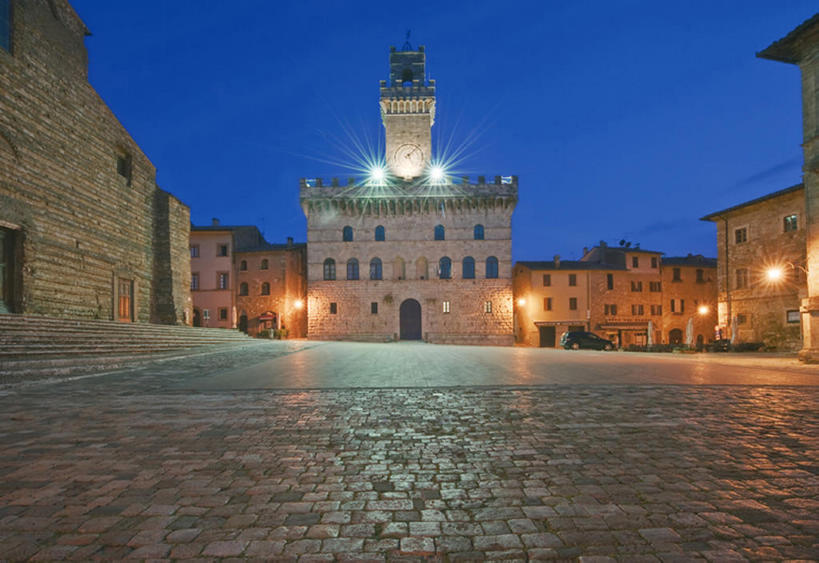 无人,横图,室外,夜晚,旅游,度假,石头,美景,名胜古迹,城市风光,标志建筑,城市,地标,建筑,意大利,欧洲,遗迹,砖,景观,城镇,黎明,古迹,文物,娱乐,建设,古建筑,钟塔,建筑物,享受,休闲,旅游胜地,景色,放松,摄影,建造,照亮,旧的,古文明,托斯卡纳区,蒙达普西安诺,钟,彩图,旅行,建筑结构,bj175