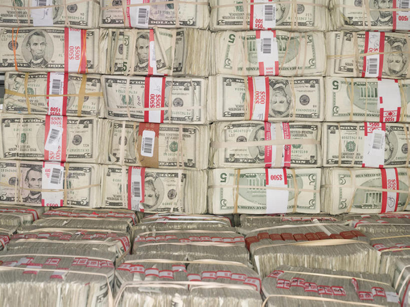 无人,银行,横图,室内,商务,安全,钱,美元,美国,一堆,堆叠,堆积,钱币,美金,箱子,保险箱,财富,钞票,金融,理财,纸币,摄影,经济,堆,保护,顺序,美圆,保险,私密,流通,纸钞,贸易,伊利诺斯州,芝加哥市,货币,现金,彩图,全画幅,bj175