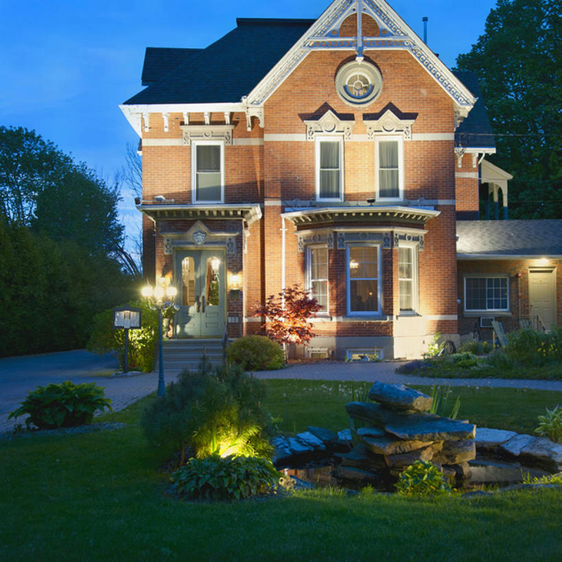 无人,方图,室外,夜晚,草地,草坪,建筑,加拿大,地面,古典,草,树,绿色,绿地,摄影,照亮,北美,安大略湖,彩图,建筑结构,bj175