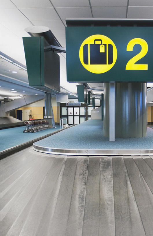 无人,机场,竖图,室内,留白,安全,信心,加拿大,标志,马车,摄影,行李车,北美,回家,消息,温哥华,大不列颠哥伦比亚,彩图,旅行,bj175