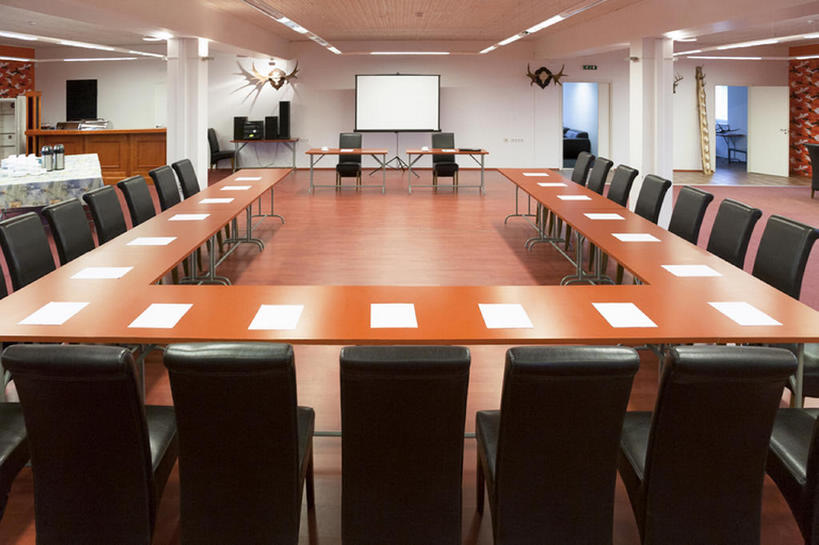 无人,办公室,会议室,横图,室内,仪器,家具,椅子,一排,整齐,会议,会议桌,投影仪,干净,设备,现代,座位,排列,摄影,队列,投影机,彩图,当代,bj175