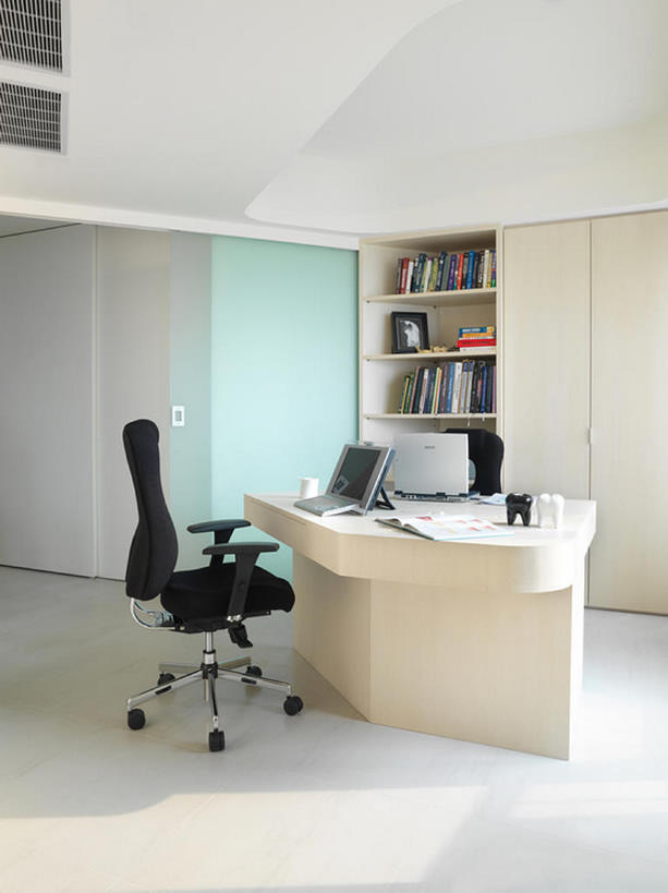 无人,竖图,室内,白天,笔记本电脑,书房,书架,椅子,中国,亚洲,一排,整齐,公寓,干净,现代,书桌,布置,架子,排列,白色,装饰物,摄影,办公椅,样板房,照亮,简单,队列,东亚,计算机,设计,彩图,上层阶级,电话会议,bj175