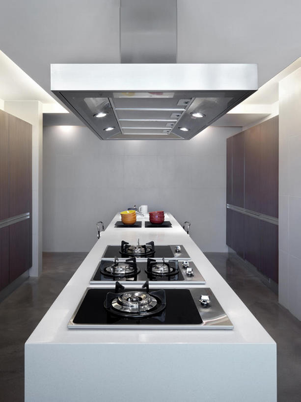 无人,家庭,竖图,室内,时尚,厨房,桌子,水果,中国,亚洲,一排,整齐,烤炉,灶台,公寓,干净,现代,布置,灯,排列,装饰物,碗,温暖,温馨,一家人,财富,摄影,电灯,样板房,照亮,和睦,高雅,简单,队列,华贵,抽油烟机,东亚,设计,烹调用具,彩图,融洽,上层阶级,bj175