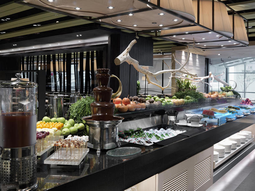 无人,横图,室内,时尚,建筑,酒店,餐具,水果,台湾,一排,丰富,整齐,装饰,饭厅,食品,干净,现代,布置,饮食,建筑物,排列,自助餐,摄影,多样,风格,队列,清新,华贵,选择,器具,台北,设计,彩图,餐馆,当代,bj175