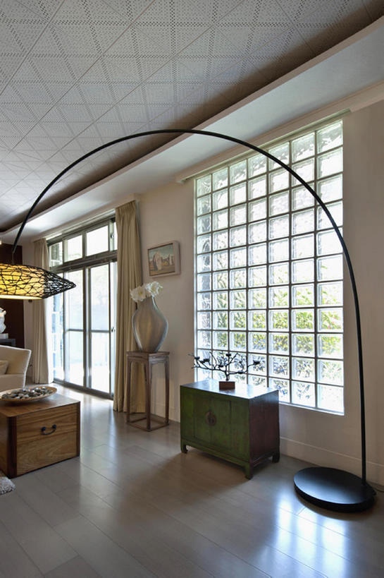 无人,家,竖图,室内,时尚,窗户,家具,天花板,装修,桌子,建筑,花瓶,一排,整齐,装饰,房屋,屋子,公寓,茶几,干净,建设,现代,装潢,布置,洋房,楼房,建筑物,住宅,灯,排列,落地灯,室内装潢,摄影,样板房,明亮,起居室,舒适,家居装潢,住房,风格,队列,华贵,房地产,房屋设计,室内设计,宽敞,样板房装潢,玻璃砖,设计,彩图,房子,当代,bj175